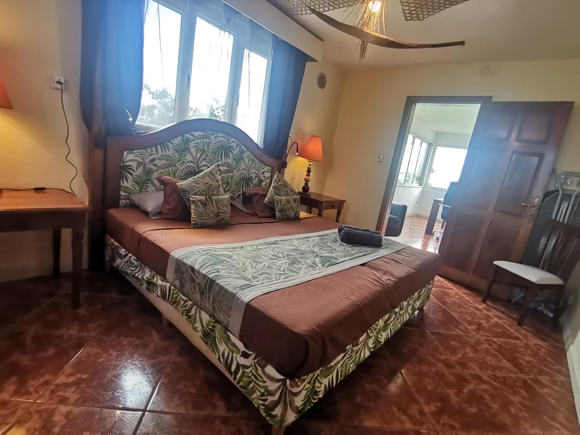 Modern Apartment/3Bedrooms/2Bathrooms/Rooftop/Jacuzzi Pointe aux Sable Dış mekan fotoğraf